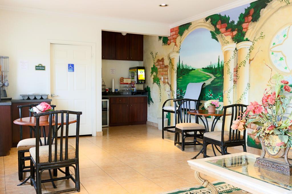The Symphony Inn & Suites Houston Esterno foto